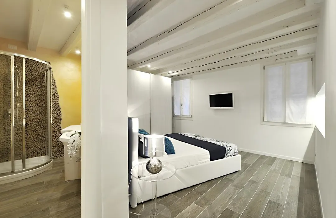 Ca Forner - Cannaregio Apartment By Wonderful Italy-1