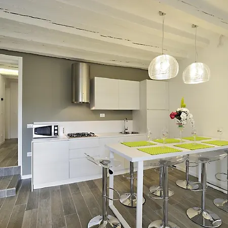 Ca Forner - Cannaregio Apartment By Wonderful Italy-2