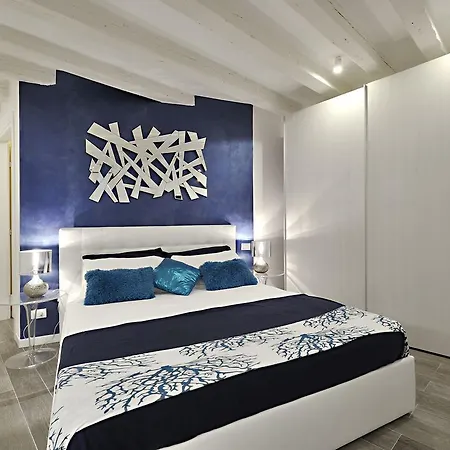 Ca Forner - Cannaregio Apartment By Wonderful Italy-2